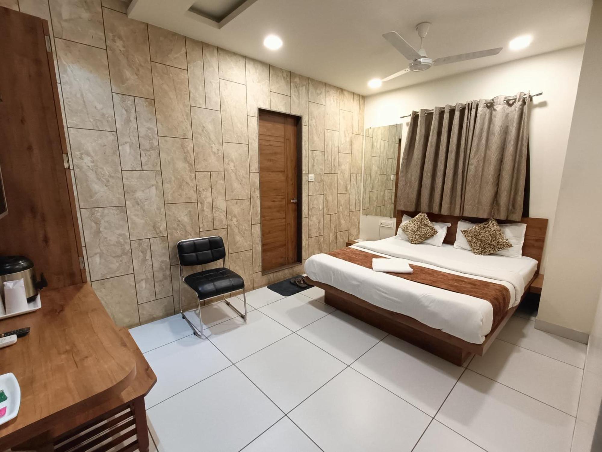Hotel Kinara Ahmadábád Exteriér fotografie